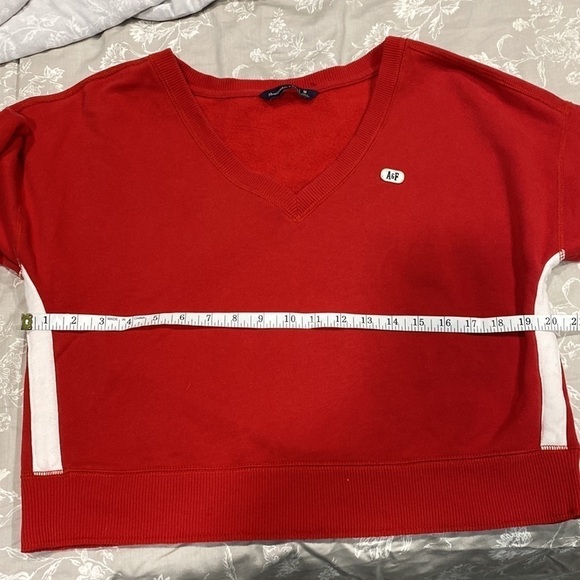 A&F Vintage Cropped V Neck Sweatshirt - Picture 8 of 10